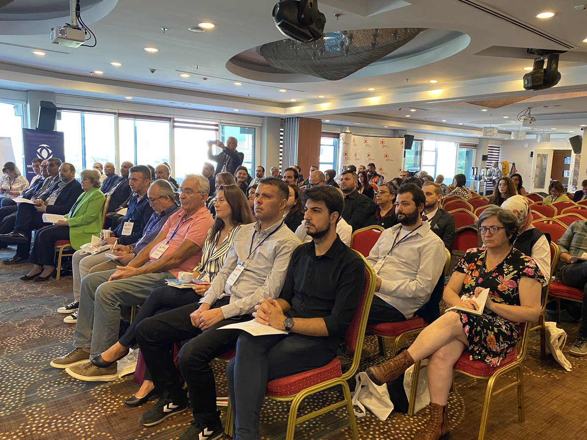 DengeDenetleme's tweet photo. Türkiye’nin farklı şehirlerinden ve farklı çalışma alanlarından bir araya gelen ve Ağımıza güç katan üyelerimizle 3. Olağan Genel Kurulumuzu gerçekleştirdik; Ağımızın yeni yapı aktörlerini seçtik.🗳️

Demokratik rekabete dahil olan tüm adaylarımızı, seçilen üyelerimizi tebrik ediyoruz.🤝

Yeni dönemde de bir arada, birlikte güçlüyüz!