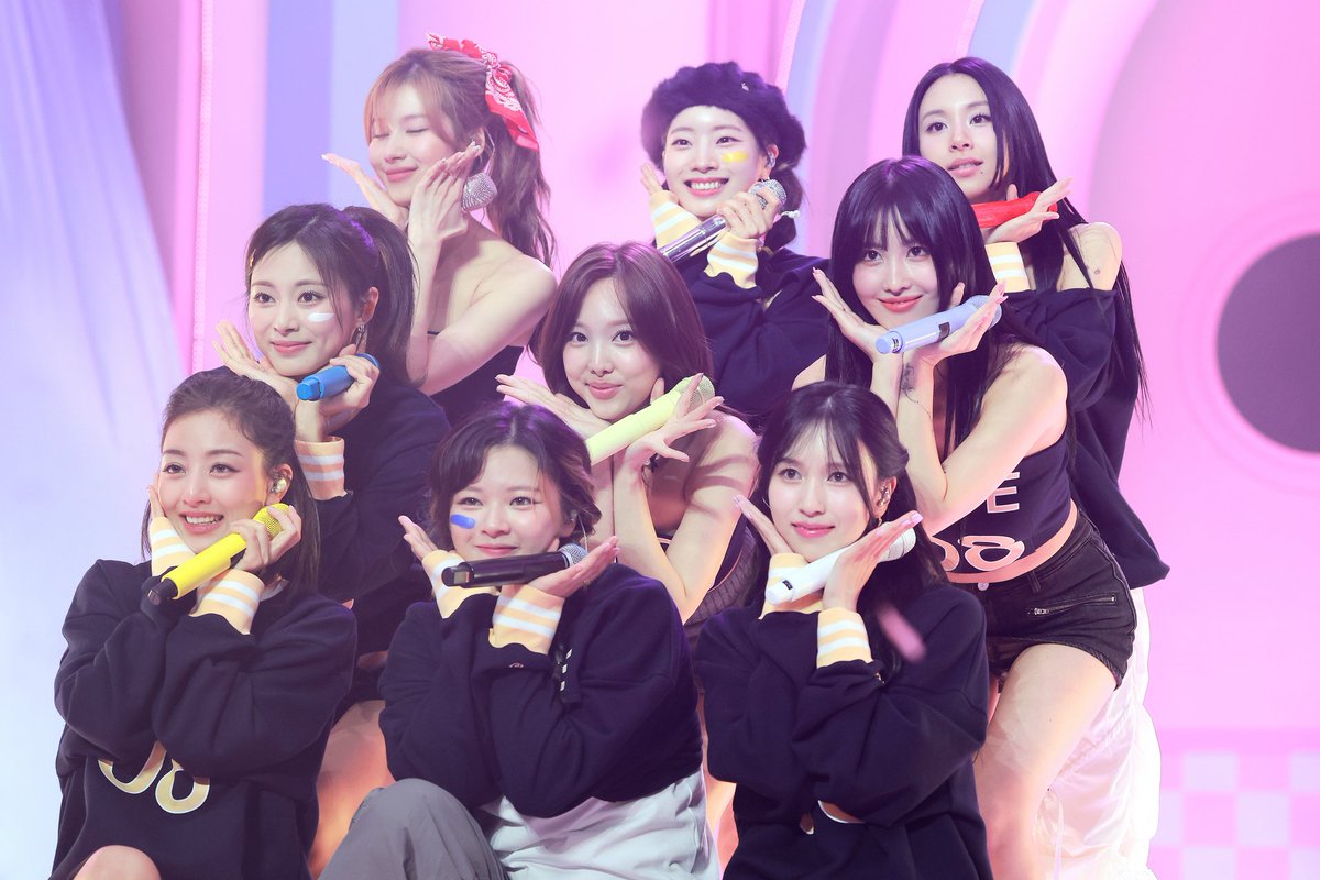 TWICE !!! 너희들이 👍 👍 👍