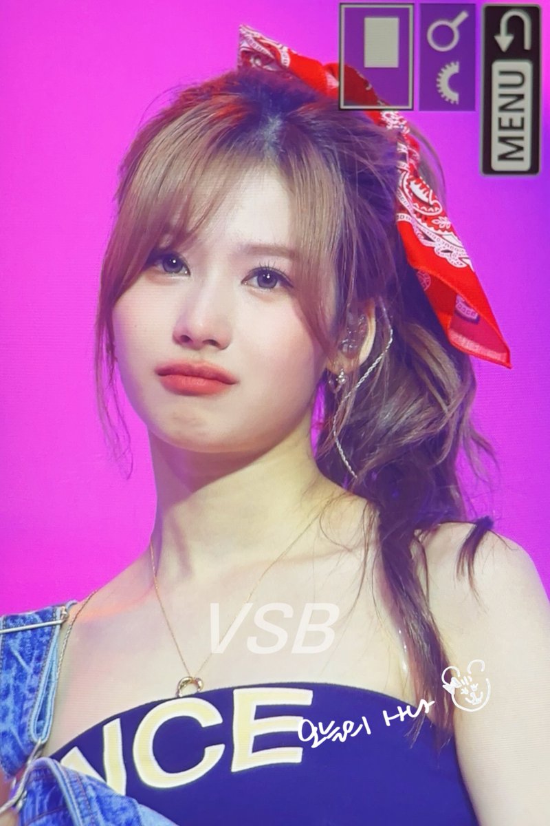 VSB_1229's tweet photo. 231021  〈ONCE AGAIN〉 2회차

뿌애앵 아기 🥺🥺🥺🥺🥺

#트와이스 #TWICE #사나 #SANA #サナ https://t.co/LNh56UUwS0