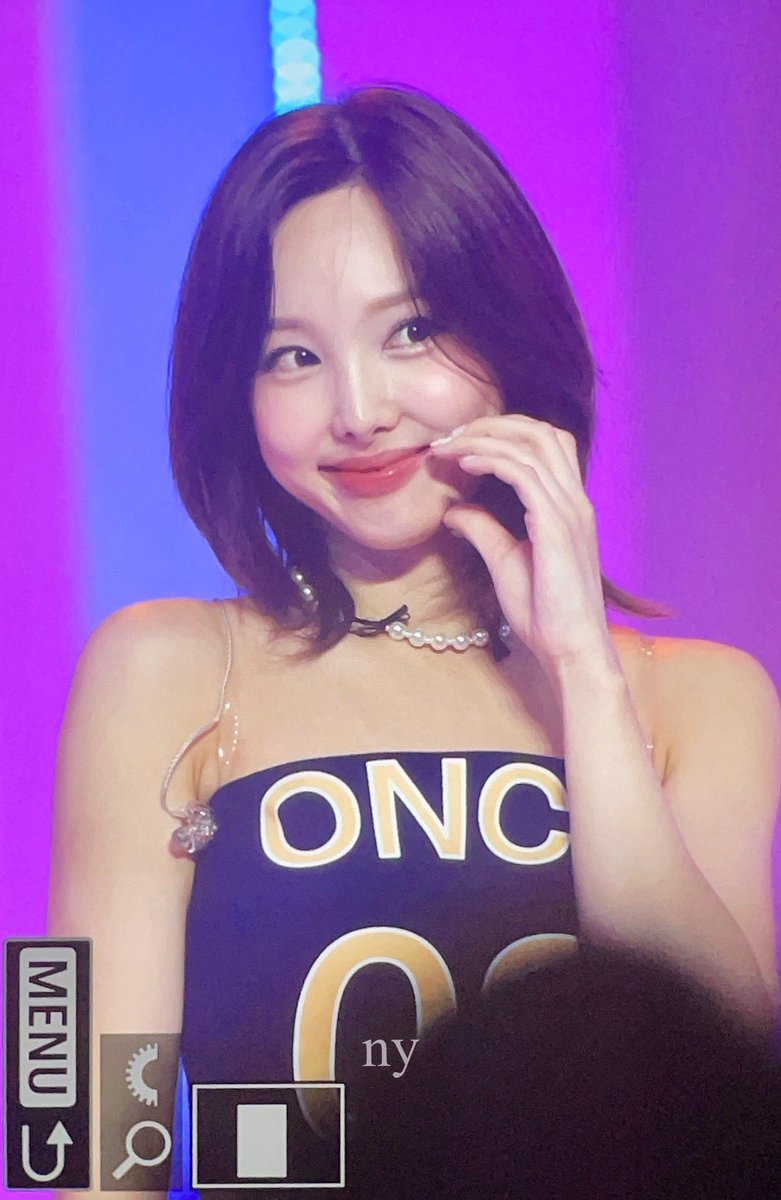 nyfor922's tweet photo. 231021 ONCE AGAIN 프리뷰

열라캡숑지대짱귀엽다🫶🏻💗

#나연 #NAYEON #ナヨン
#트와이스 #TWICE https://t.co/QAhxcRfFB8