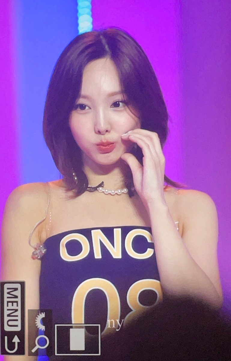 nyfor922's tweet photo. 231021 ONCE AGAIN 프리뷰

열라캡숑지대짱귀엽다🫶🏻💗

#나연 #NAYEON #ナヨン
#트와이스 #TWICE https://t.co/QAhxcRfFB8