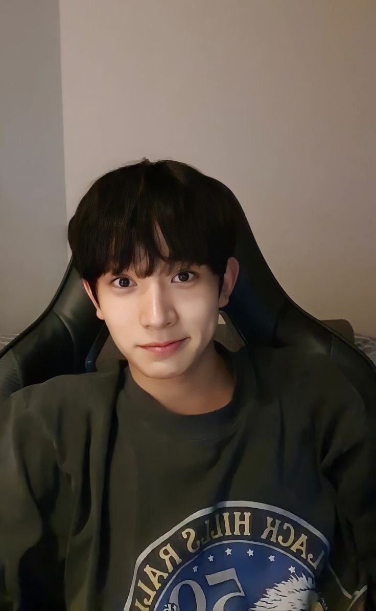 jayjongalaxy's tweet photo. heeseung, si baik manis sosok kakak dewasa banget dia juga orangnya lembut selalu muji engene cantik, selalu nurutin engene maunya apa selalu kasih yang terbaik buat engene, selalu pengen sempurna dalam berbagai hal biar gak ngecewain engene, selalu senyum dan iya iya aja kalau engene mau ini itu, you deserve better! i hope the world is kinder to you, i’m always proud of you, always be happy, we're always by your side! 🤍 #HEESEUNG