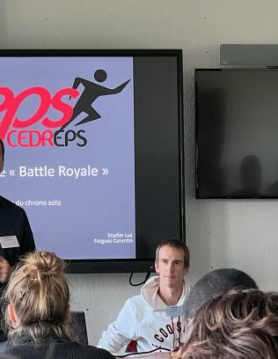 La première présentation du "battle Royale" a rencontrée un franc succès.
Ravis de voir que nos propositions séduisent les collègues. Si êtes a la #biennale je double mon intervention demain a 9h15, sinon vous retrouverez un article de 10 pages dans le dossier Enseigner l'Eps N°8