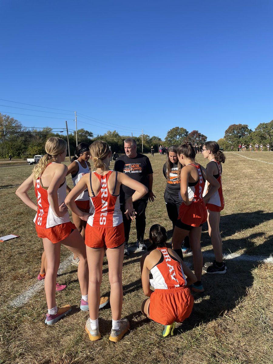 Last minute strategy at 5A Girls CC regionals at Topeka. Good luck ladies!