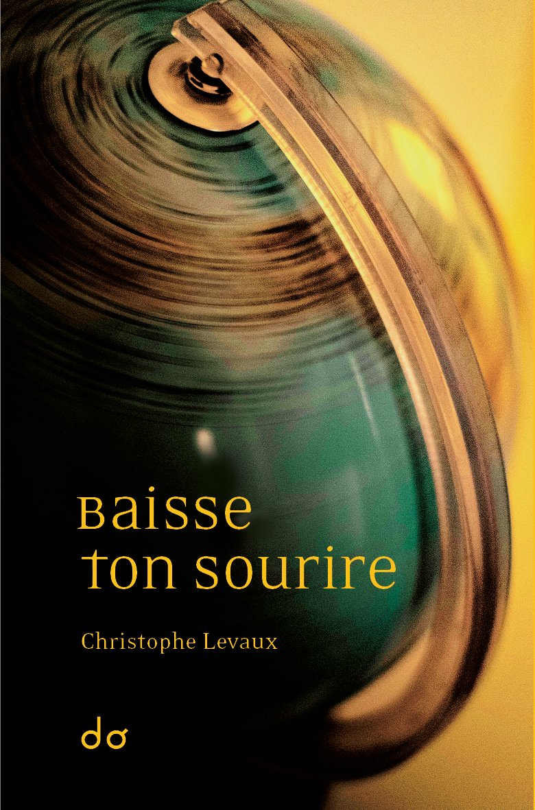 Baisse ton sourire, de Christophe Levaux, 
dans les cinq livres finalistes du prix Rossel 2023, 
qui récompense chaque année un roman ou un recueil de nouvelles d’un auteur ou une autrice francophone belge ou vivant en Belgique. 
Lauréat ou la lauréate désigné·e le 8 novembre.