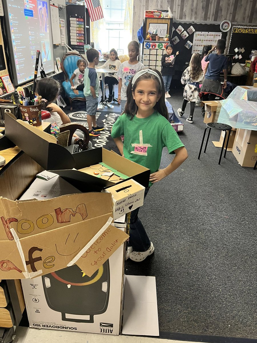 3rdgradetribe's tweet photo. Cardboard Day was a Success! Scholars Designed, created, showed amazing teamwork, used critical thinking, and shared their amazing restaurant with our 1st grade Buddy class! So detailed! These pics don’t even capture the half of it! #iteach #imaginationandcreativity
#kids💕 https://t.co/iPNlzzDS2D