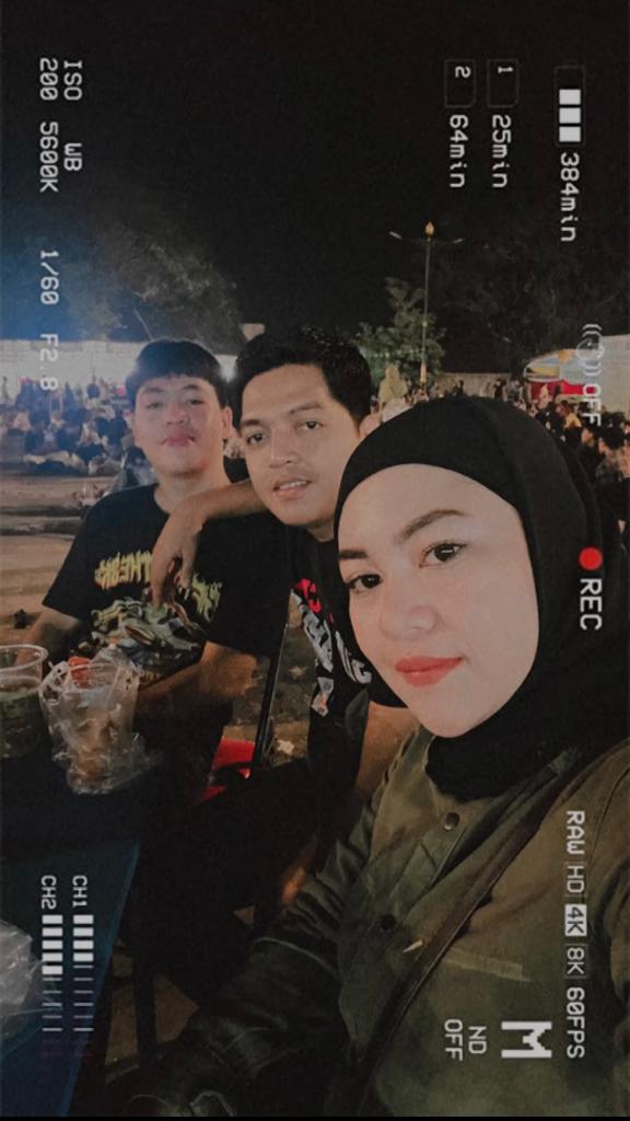 Melihat acaranya mas <a href="/gibran_tweet/">Gibran Rakabuming</a>  yang di tinggal ke jakarta... Sumpah ramai pol mas..