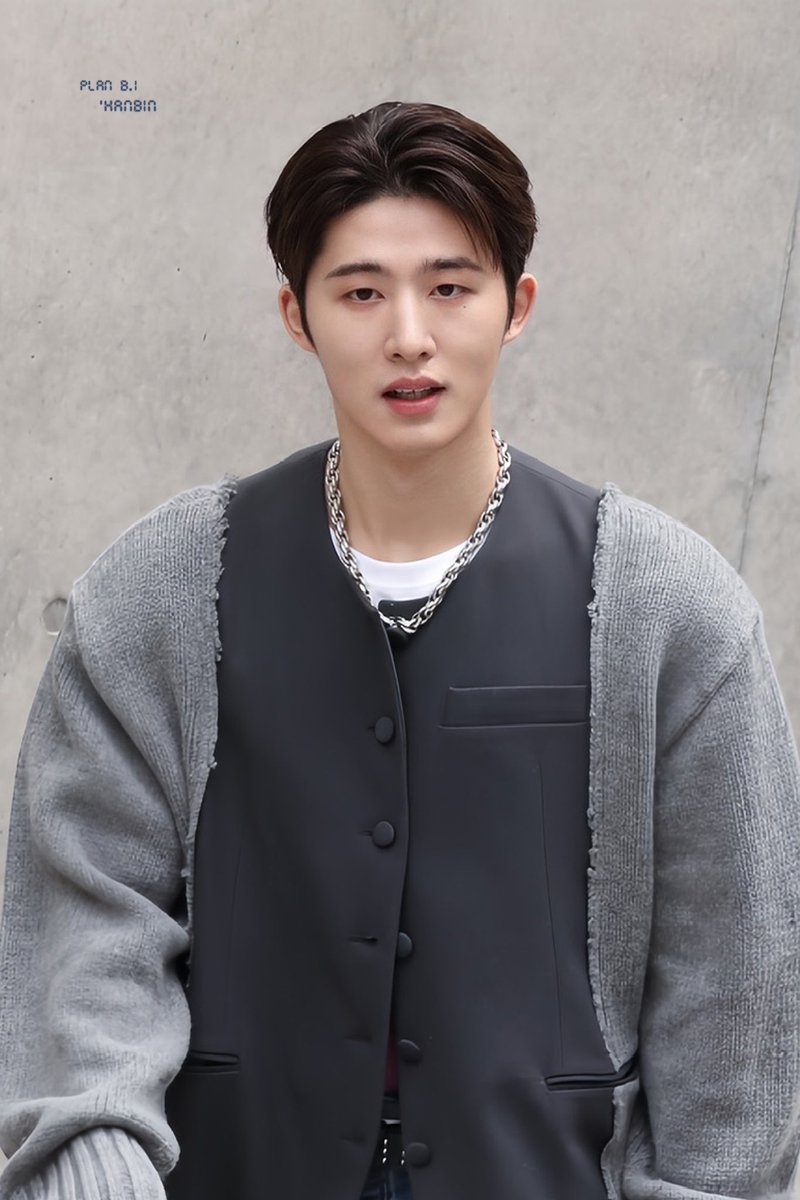 _PLAN_BI's tweet photo. #김한빈 #비아이
#WorldStarBIrthday
#27살_김한빈 https://t.co/uR1S7q2QmI