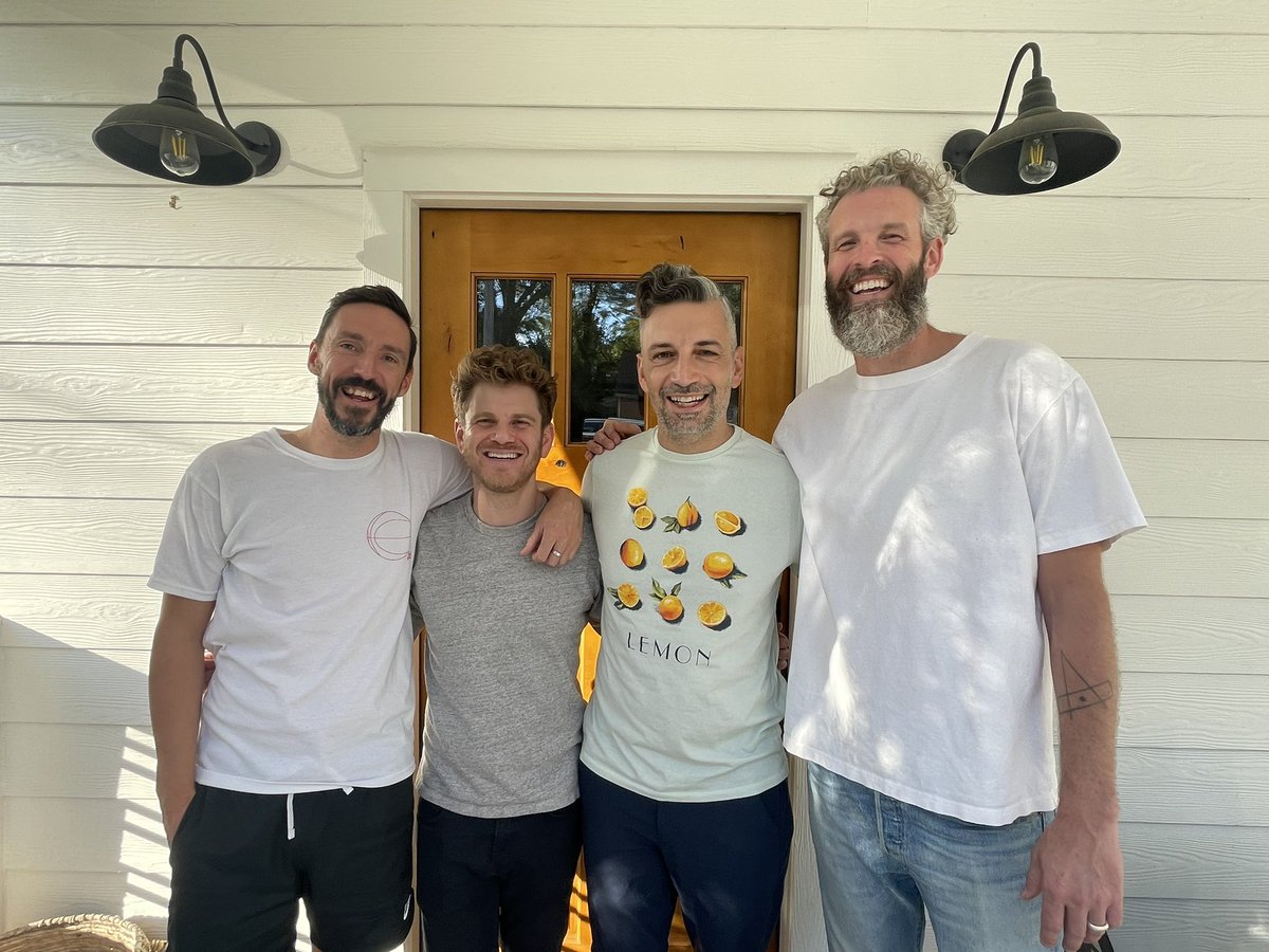 J.E. Skeets tweet media