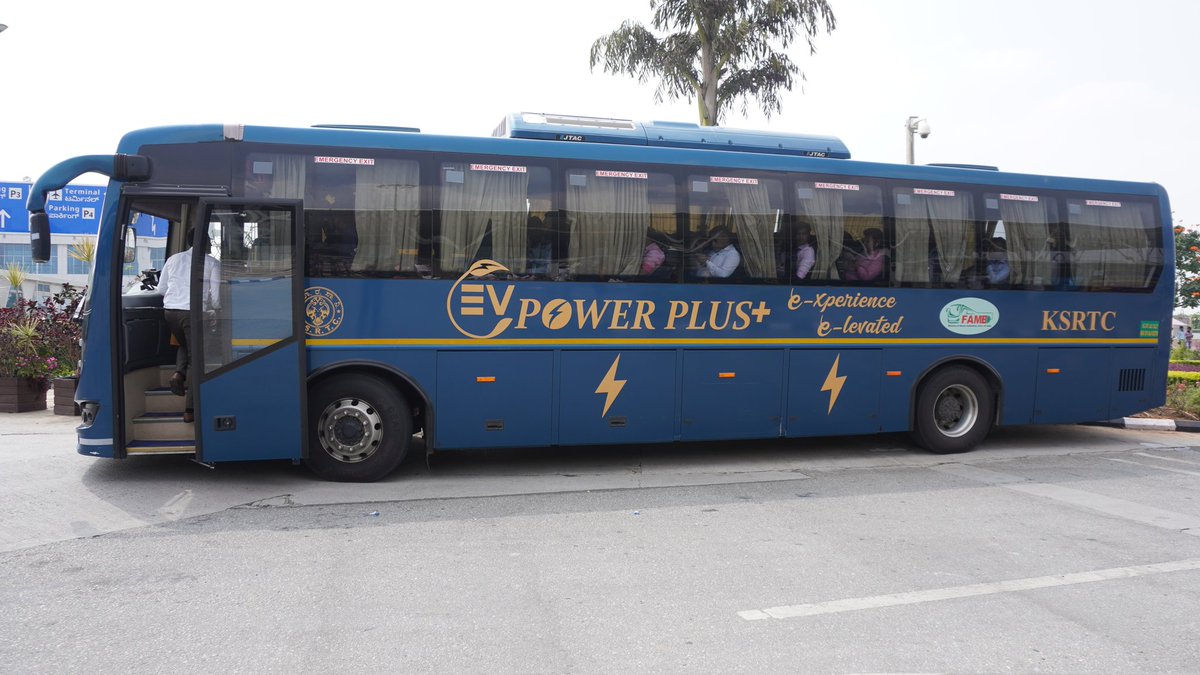 IGNFA_GoI's tweet photo. IFS Probationers of the 2022 batch lead the way in sustainable travel during their South India tour by embracing electric buses. This echoes Hon'ble PM's Mission LiFE initiative, promoting eco-friendly lifestyle choices and reducing emissions.
@PMOIndia
@moefcc
#MissionLiFE https://t.co/MqVmOGsKer