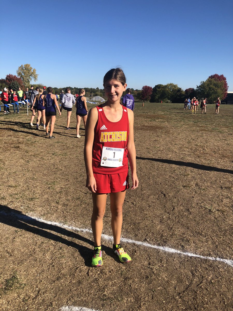 TheHanzels's tweet photo. 4A Girls XC starts in 5 minutes. Let’s Go Phoenix! 🔥 👣 #weare409 https://t.co/FXLmsRYc2D