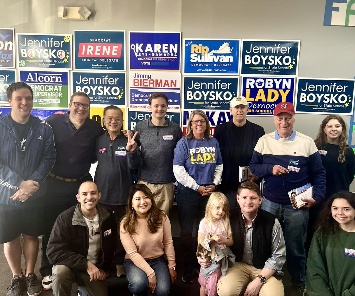 Our team is ready to knock on doors! 👟🚪
Strong start to the weekend with our volunteers and friends <a href="/DranesvilleDems/">Dranesville Democrats</a>, <a href="/ireneshintweets/">irene shin 🐰</a>, <a href="/RobynLadyVA/">Robyn Lady for School Board</a>, <a href="/JenniferBoysko/">Senator Jennifer Boysko</a>, and <a href="/KyleMcDaniel89/">Kyle McDaniel</a>.