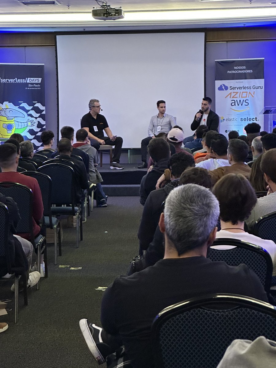_willpeixoto's tweet photo. Painel no #serverlessDays #SDSP
Dia de muito conteúdo sobre Serverless. https://t.co/3vUa99tt7Z