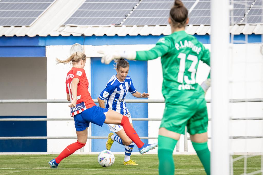 sportinghuelva's tweet photo. ⏱️ 60' | 0-2 | Llegamos a la hora de partido, las espartanas buscan acortar distancias.
#SigueMiCamino #LigaF #SportingAtleti https://t.co/h1x65fZFLS