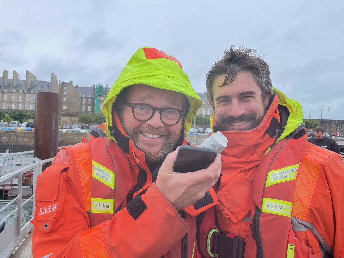 JJ_Gaouyer's tweet image. 😏  🌊🌊🌊🌧🌧🚤 J'étais ravi et fier d'accompagner ce matin Morgane et  Thibaud Levrier:  collègue et bénévole @SauveteursenMer @SaintMaloVille pour immortaliser le baptême du #PourquoiPas3 🙏 Très bel événement.
#Émotions #Collectif #SensDuDevoir

Powered by  #Orange5GLab 🟧