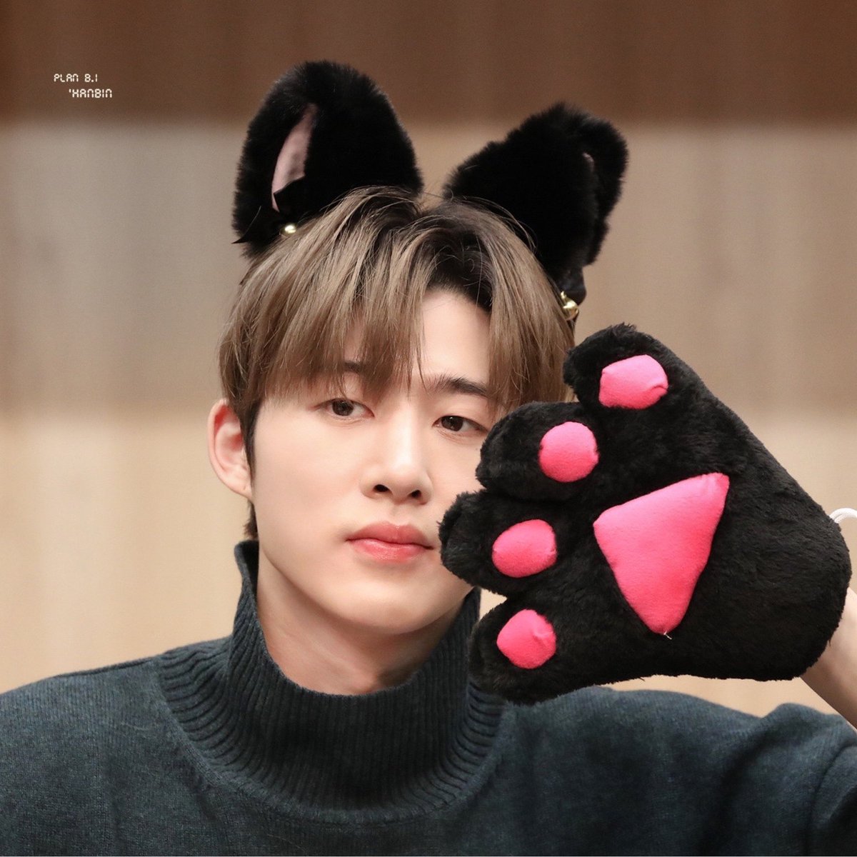 _PLAN_BI's tweet photo. 행복하자 (៸៸᳐>𖥦<៸៸᳐ )੭ﾞ🤍 

#김한빈 #비아이 @shxx131bi131
#WorldStarBIrthday
#27살_김한빈 https://t.co/xuD8UR8vep