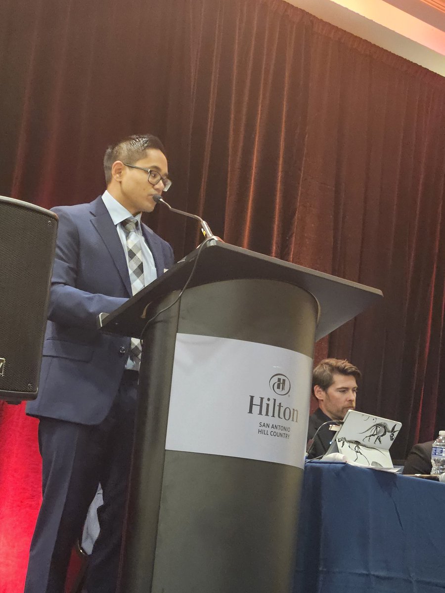 DrSukeshiArora's tweet photo. Arthur J oseph discusses IR tx for liver metastases #SALCS23
--Embolization of both hepatic vein and portal vein to grow FLR.
Newer method of growing FLR quickly. Less complications / morbidity than ALPSS.
@UnivHealthSA @UTHealthSAMDA https://t.co/dP6KvgSHVD