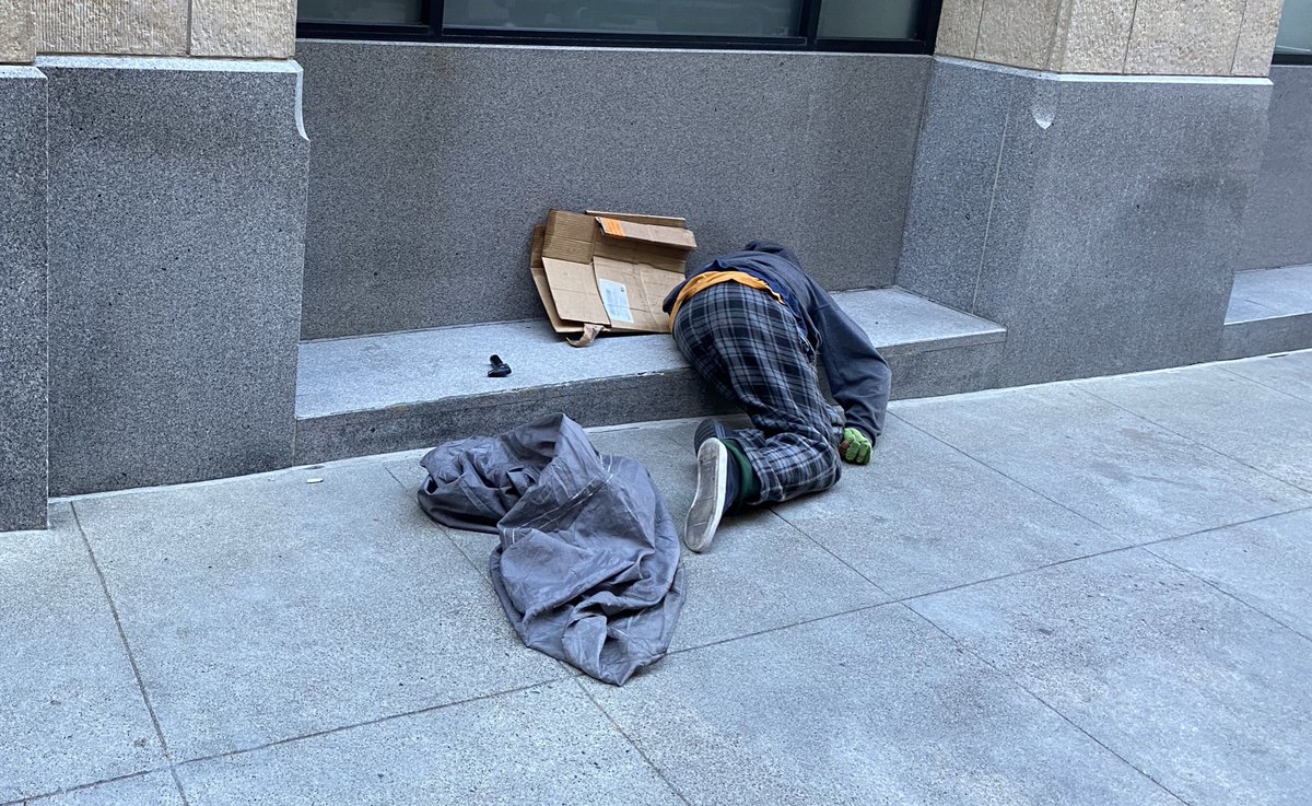 JConrBOrtega's tweet photo. HAPPENING NOW: First responders are responding to a call about a possible overdose in the Financial district, I would show the picture but the individual is stationed on his hands and knees with his gentiles hanging out. But right across the street, there is another possible overdose they are responding too as well:
 🧵