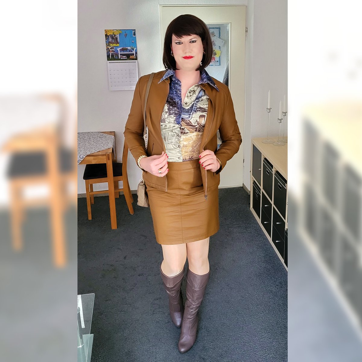 Fall fashion Part 5

This faux leather ensemble is one of my favorite fall outfits. It is casual but also elegant. It's an eye-catcher, but it doesn't scream for attention. And most importantly, I feel comfortable in it.
🍁🍂🍁🍂🍁

#leather #skirtsuit #satinblouse #boots