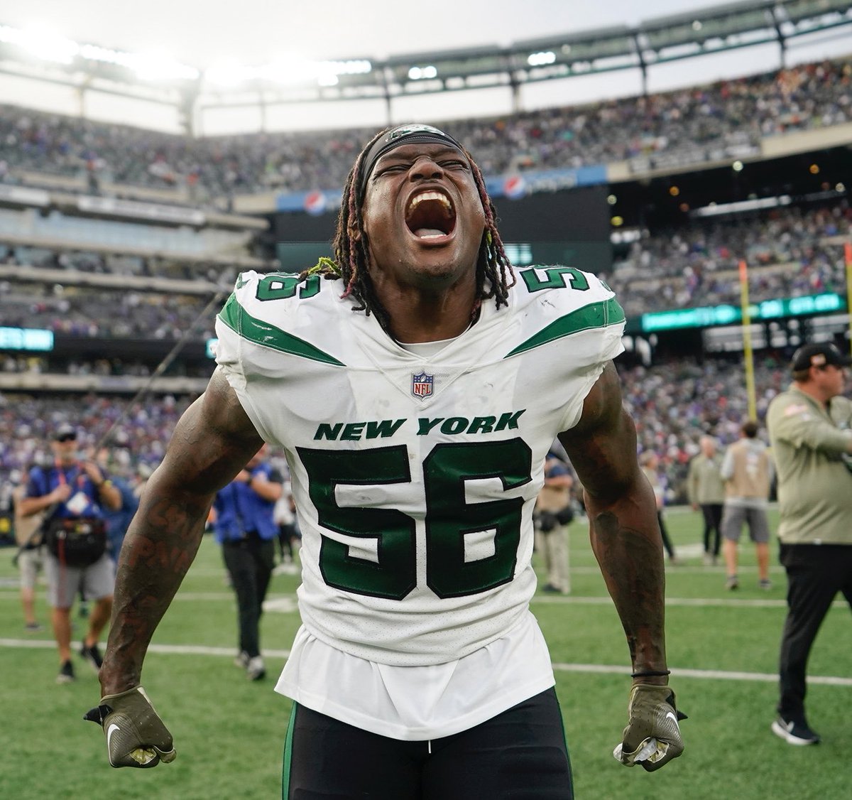 uSTADIUM's tweet image. IS QUINCY WILLIAMS A TOP 5 ILB?

🔄 RT - YES
🖤 LIKE - NO