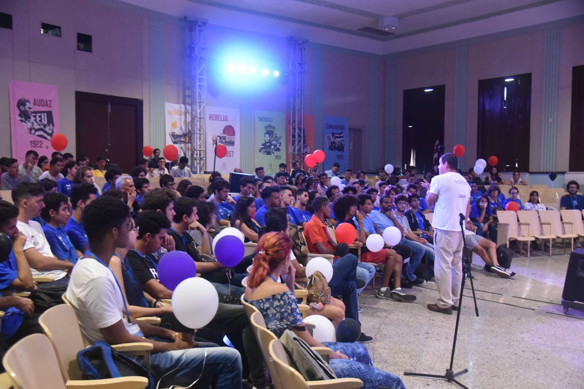 universidad_uci's tweet image. Nuestra tropa del #icpc2023 #caribbeanfinals en @UdeLaHabana, tuvo diversas actividades en las recientes jornadas.
👉Conocieron el escenario en el que rivalizarán #Hoy
👉Recibieron la conferencia Dr. Alfredo Somoza Moreno, figura cimera en la historia del ICPC. #SomosUCI #ICPC