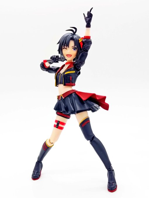 S.H.Figuarts 菊地真を開封!!
ダンシングアイドルがテーマなだけあって可動も申し分ないですね
#フィギュマス 