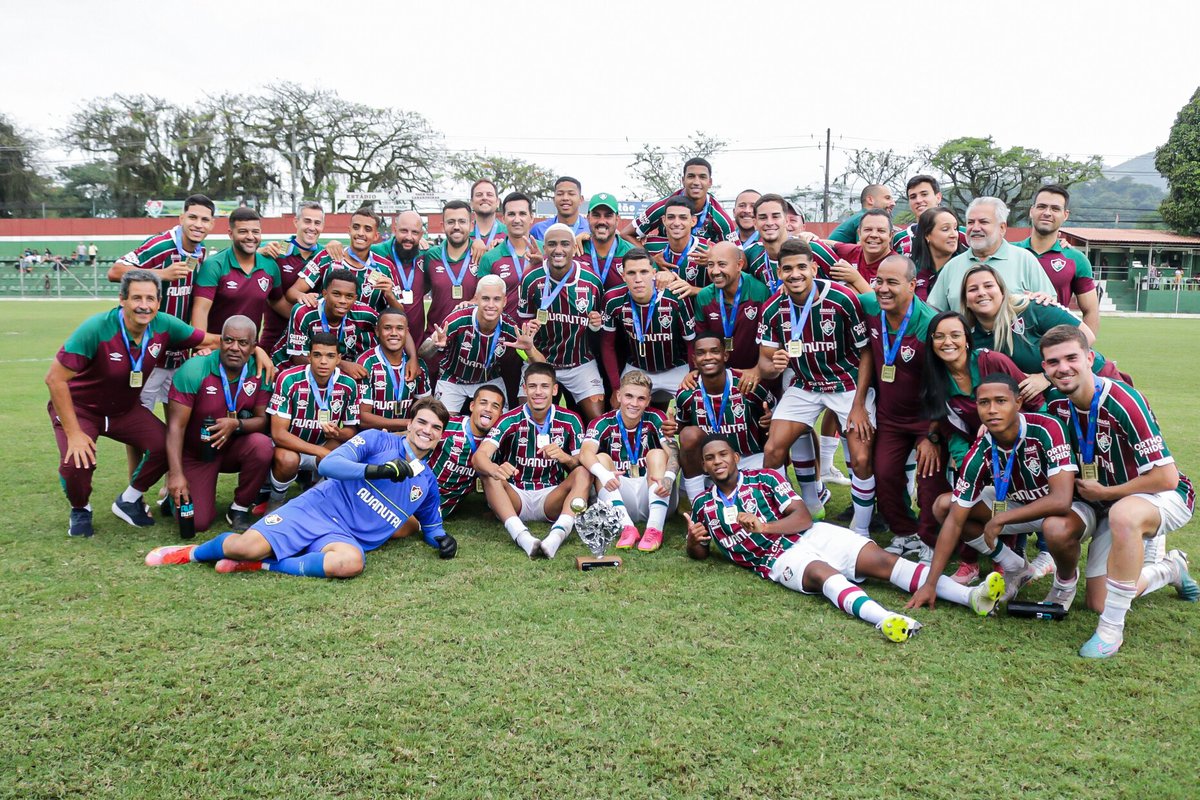 XeremStuff's tweet photo. Campeões da Copa Rio! 🏆 🇭🇺

📸: Leonardo Brasil/Fluminense F.C https://t.co/8RRmrNfLUw