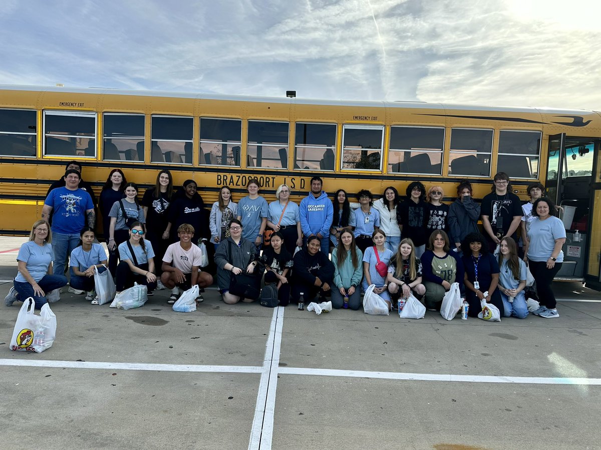 On our way to Texas School for the Deaf we have a great Group of ASL students going!They will be emerged in the language & Deaf culture 🤟🏼
#whereyafrom #BISDpride #BelieveInspireEmpower   @BwoodBucs @BrazosportISD