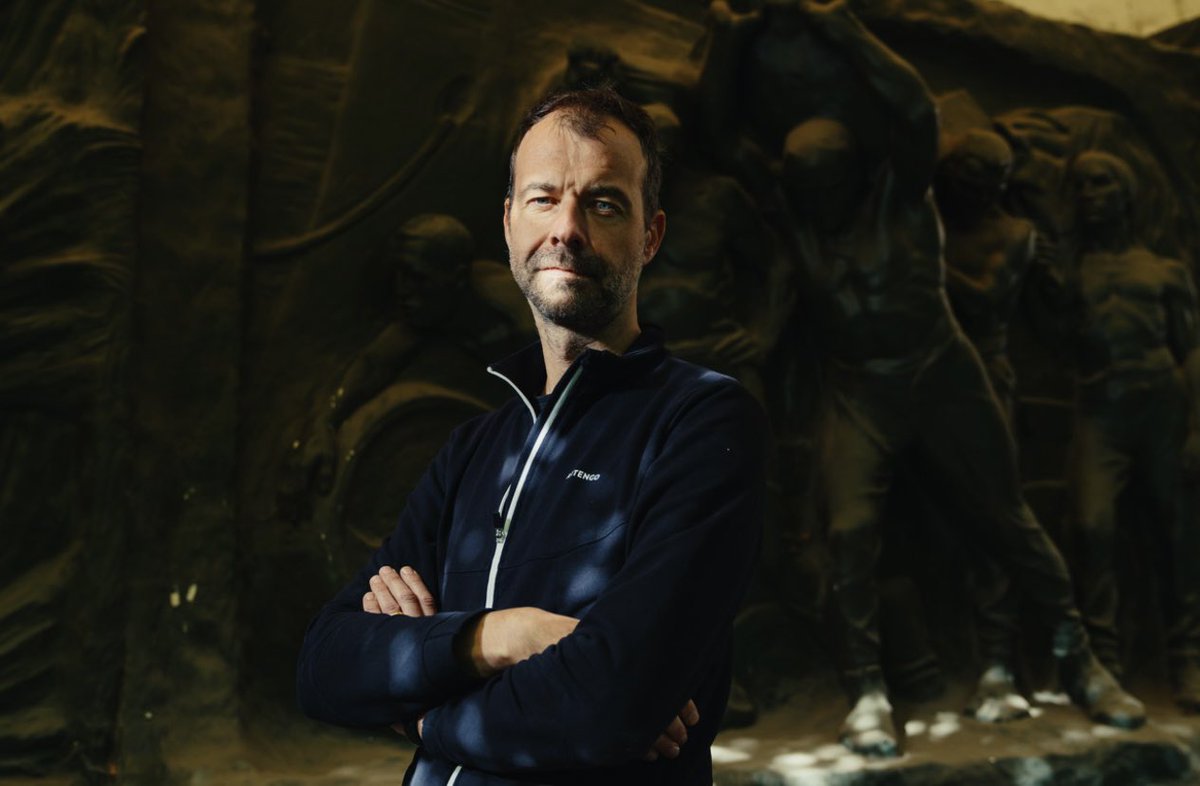 Als we mensen zien piekeren terwijl we zelf niet echt ‘n tobber zijn, is het vaak lastig om te begrijpen waarom iemand in de zetel over alles blijft piekert. Vaak wil je dan zeggen: ‘Kom, pak dat probleem gewoon aan.’ Of nog erger: ‘Laat het gewoon los.’

demorgen.be/beter-leven/pi…