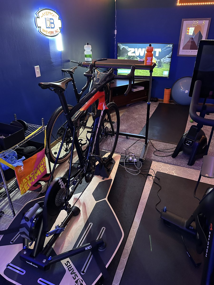 @GoZwift I’m dialed in for the winter! #setupsaturday