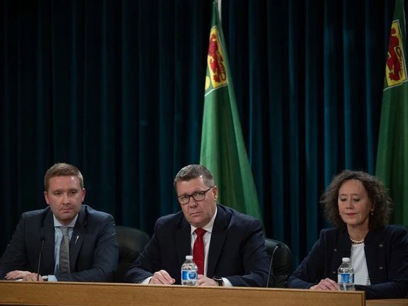 boxingShy's tweet photo. Saskatchewan passes school pronoun bill using notwithstanding clause. I don’t normally post politics but this is awful and makes me sad to be from SK. What benefit come from stripping away a child’s right to be safe? Not one of these 3 gives a damn or their party care #MoeMustGo https://t.co/cH2kl7Koe4