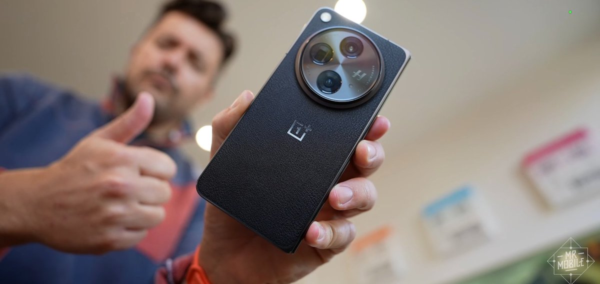 LiveLoop_Walls's tweet photo. The newest video drop from @Captain2Phones , and it's a double delight with three special appearances from us. Jump into his new foldable review of the #OnePlusOpen , where our magical LiveLoop steal the show. 📱🌠You won't want to miss this!
https://t.co/C2EnUfw7pn
@theMrMobile https://t.co/ix1Ktg5HBe