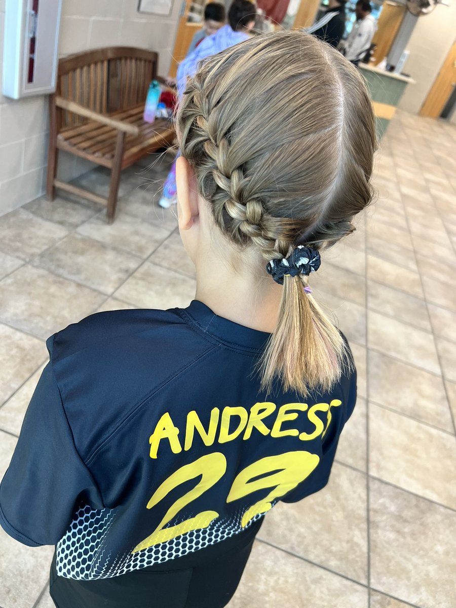 rachelandress's tweet photo. Saturdays are for sports, shopping, & spending time with little girl of mine!!!
#volleyball #29 #bumpsetspikewin https://t.co/SaxXkKeII0