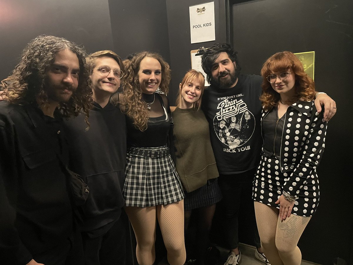 poolkidsband's tweet photo. last night by COMPLETE FUCKING SURPRISE ended up being one of the most important days in this band's life that we will never ever forget. our absolute IDOLS saw us play and were SO KIND to us. i can't even explain what paramore means to all four of us, 10/20/23 never forget 😫 https://t.co/BtNupOo9eD