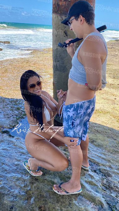 Nossas safadezas prediletas s&atilde;o assim ao ar livre😍🔥  📷Vem assistir no nosso VIP (LINK NA BIO) https://t<a href="/tag/humor"class="tags"><span>#humor</span></a><a href="/tag/casal"class="tags"><span>#casal</span></a>