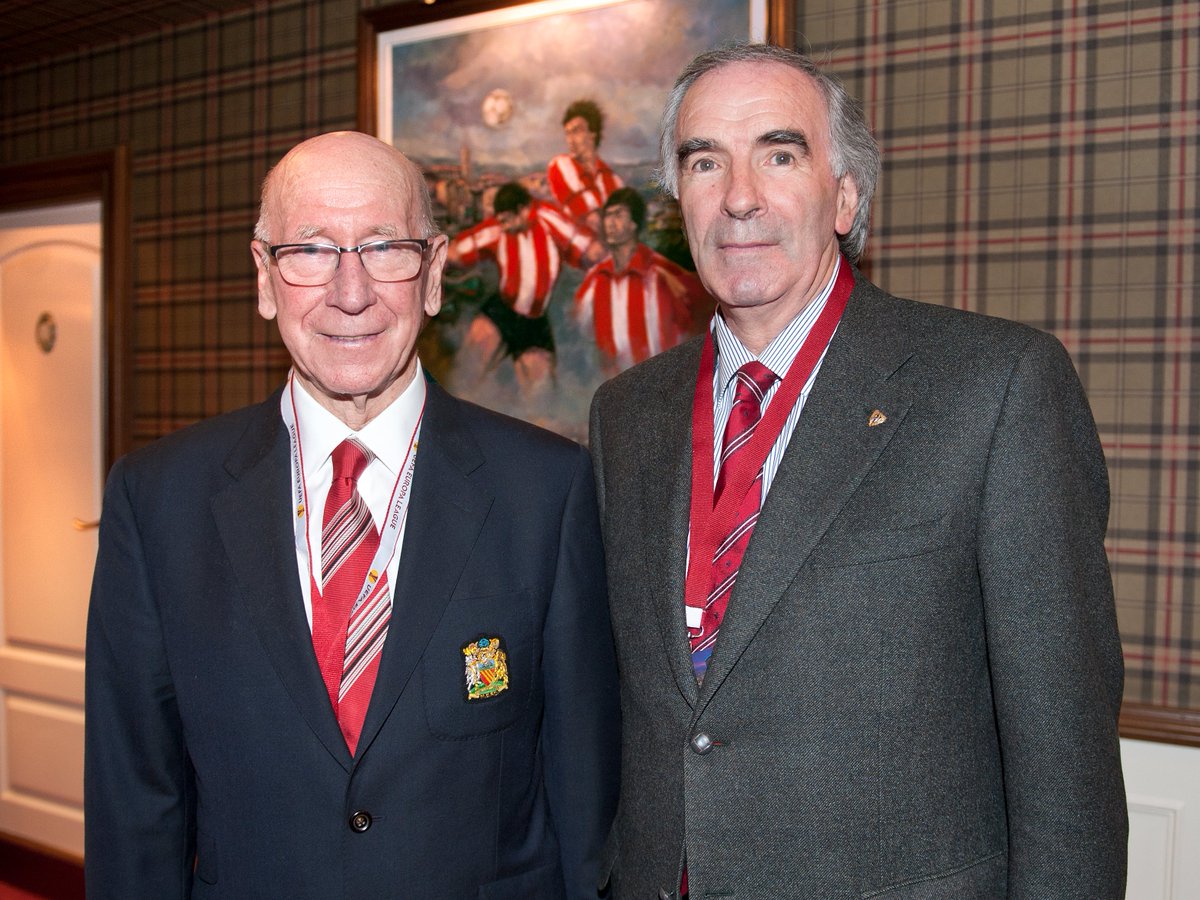 ⚫ Rest in peace, Sir Bobby Charlton.

Although we never met on the pitch, you were always held in the highest of esteem by Athletic Club and our supporters.

Our thoughts are with Sir Bobby's loved ones and friends, as well as the entire <a href="/ManUtd/">Manchester United</a> family.

#AthleticClub 🦁