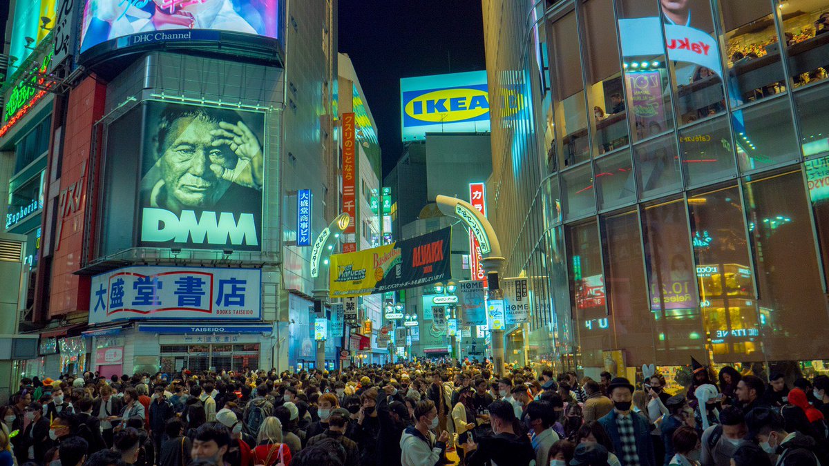 In #Tokyo, Halloween has evolved into an adult holiday, with street parties abound, but none more famous than what transpires in #Shibuya.

But, this year, its Mayor is officially spooked — 

tokyo.us/2023/10/20/tok…
