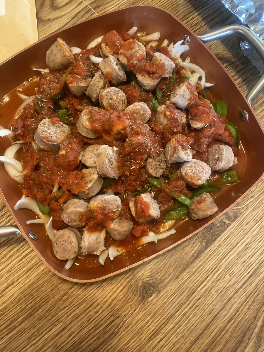 VJanlin's tweet photo. @the_dadchef Mine asked sausage and peppers https://t.co/rImPCpKAov