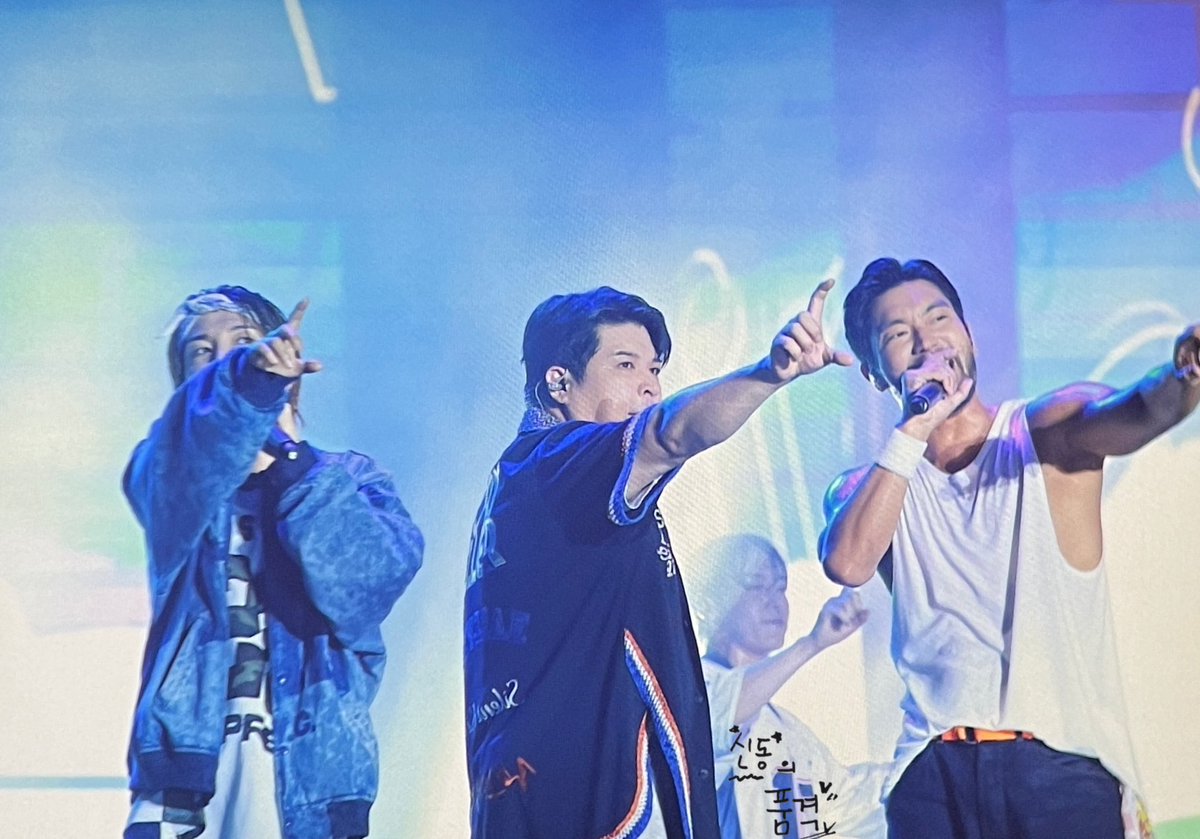 0928Shindong's tweet photo. 🩵 하얗게 불태웠다✌🏻🩵

#SHINDONG #신동 #신동희 #神童 #シンドン #SJ #슈퍼주니어 #SUPERJUNIOR https://t.co/84WC3Hy7Mm