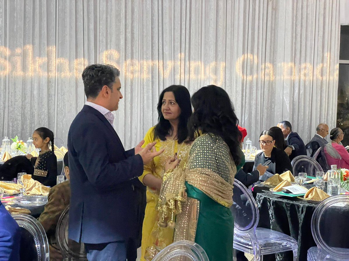 SoniaLiberal's tweet photo. @SevaFoodBank volunteers have a lot to celebrate. Over the years, they’ve supported and uplifted hundreds of families in Brampton and Peel all while creating a community passionate about public service. I was pleased to recognize their work at the Seva Spark Gala in Brampton. https://t.co/7RIk63V5I4