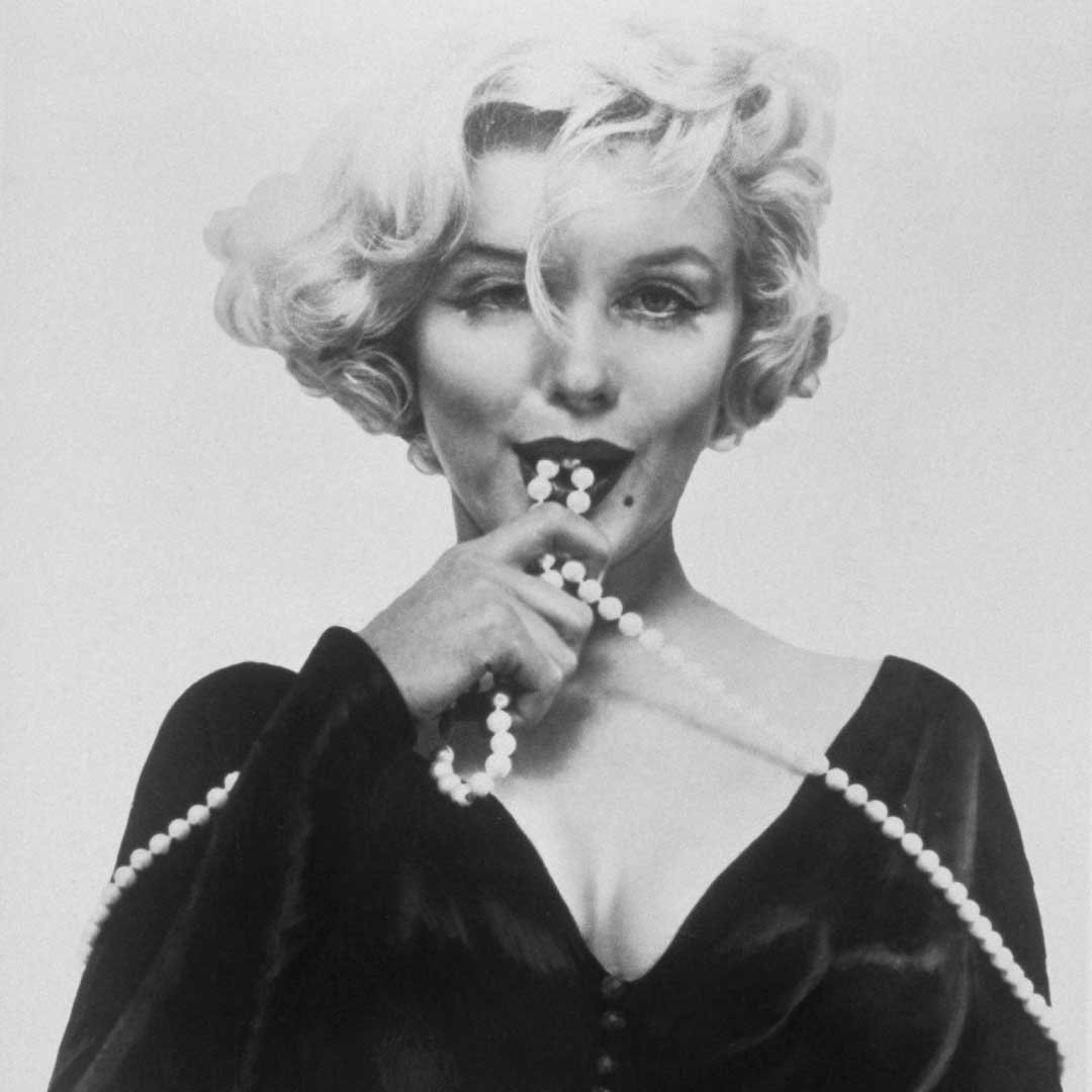 MarilynMonroe's tweet photo. Marilyn possessed an innate gift for comedic timing, a quality that shone brilliantly in films such as "How to Marry a Millionaire," "Gentlemen Prefer Blondes," and "Some Like It Hot."
#MarilynMonroe #Icon #Film #Star #Comedy #ComedicTiming #HowtoMarryaMillionaire https://t.co/EHDin5XhhB