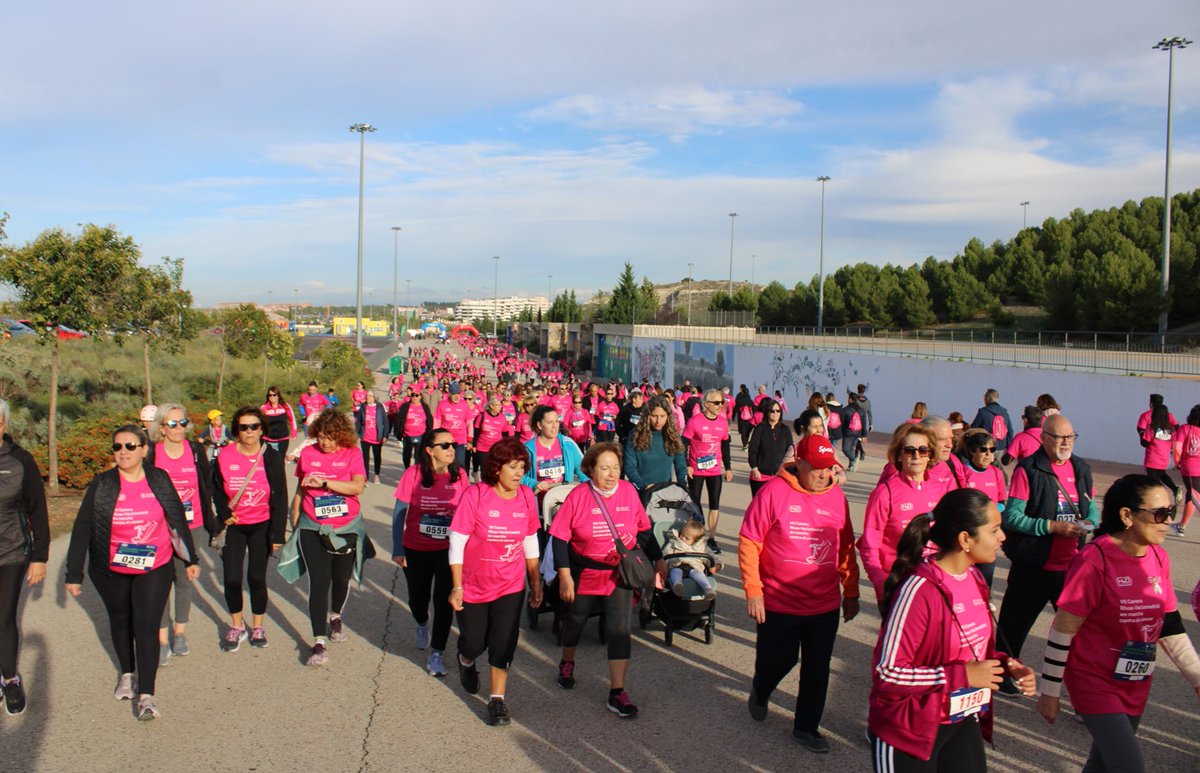 JanetteNovo's tweet photo. 🩷 #YoCorroPor todas las mujeres  valientes que están peleando contra el cáncer, y por las que, aunque perdieron la batalla, nunca se dieron por vencidas y no dejaron de luchar.  @ContraCancerEs https://t.co/mAnKnO860c