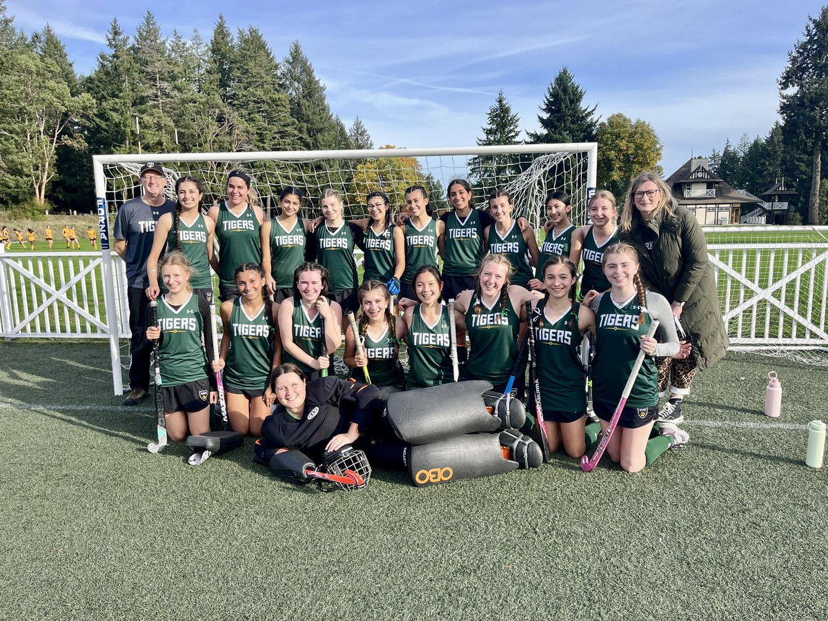 Sr Tigers 🐯 Field Hockey 🏑 Team at Shawnigan Lake - all wins at the ISA's going into day two on Saturday!  #believe #letsroarloud #MyYHS <a href="/YorkHouseSchool/">York House School</a> <a href="/YHSAlums/">YHS Alums</a>