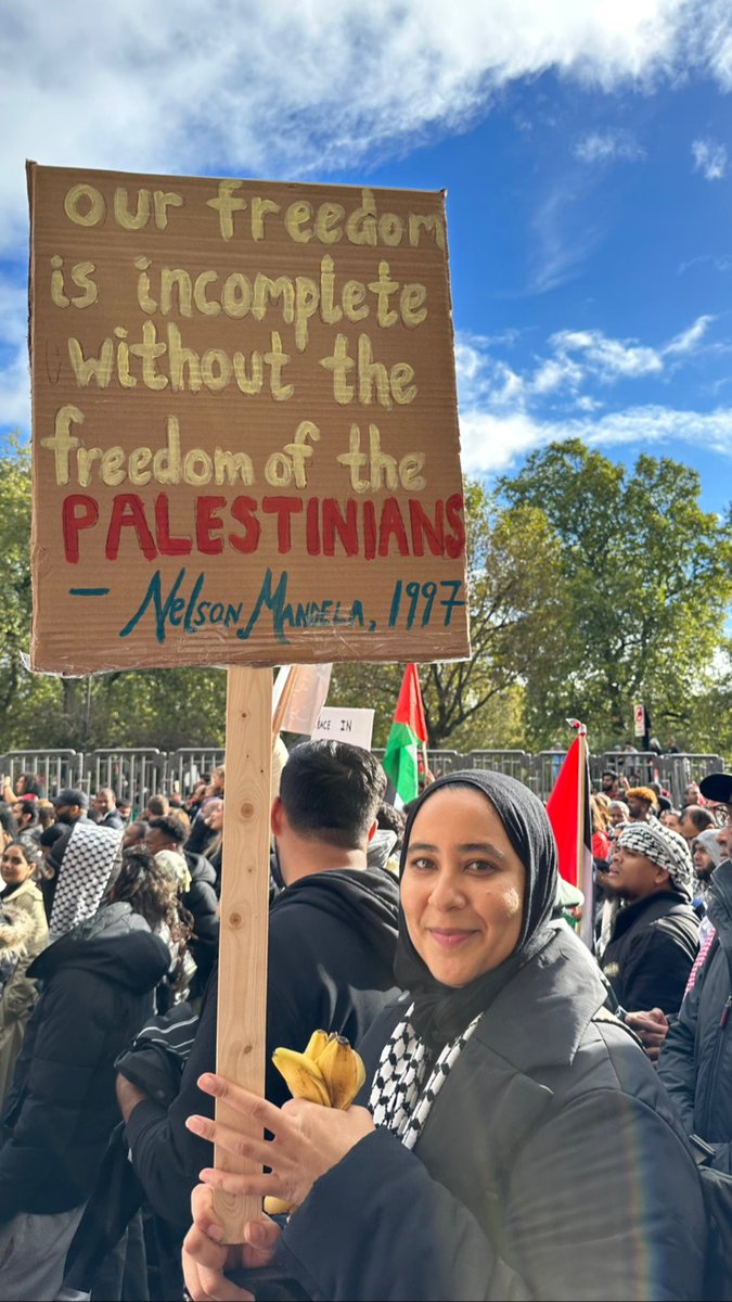 owenjonesjourno's tweet photo. Today over 100,000 of us took to the streets against Israel’s Western-backed slaughter of Gaza, against the siege, against the occupation, against apartheid - and for a just settlement that offers peace and security for Jews and Arabs alike. https://t.co/waxYZJrmJ8