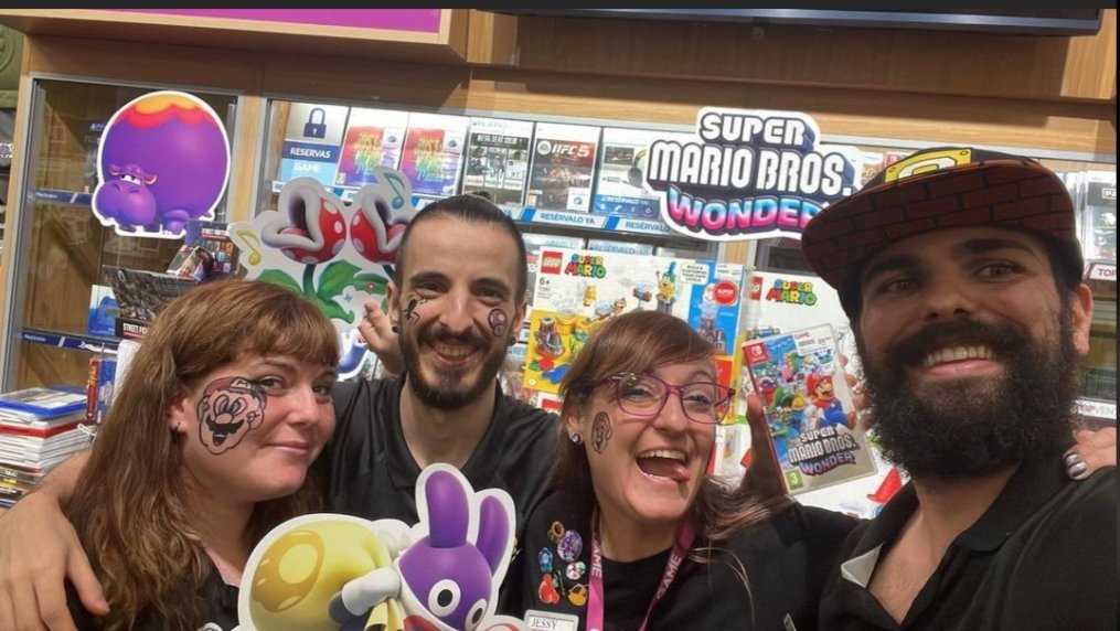 SaucePoetry's tweet photo. Hoy en la 347 Mallorca Festival nos vestimos de Gala para #supermariobroswonderengame @VideojuegosGAME que todos los peques se vayan con una sonrisa y su juego! https://t.co/6PunfVWW3e