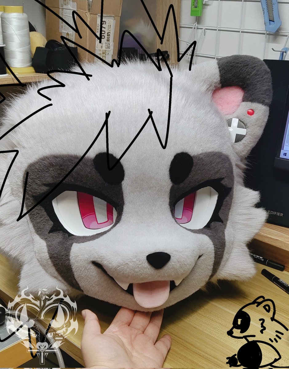 🖤WIP 90%…
First time making Tanuki suit, so much fun by now 😈