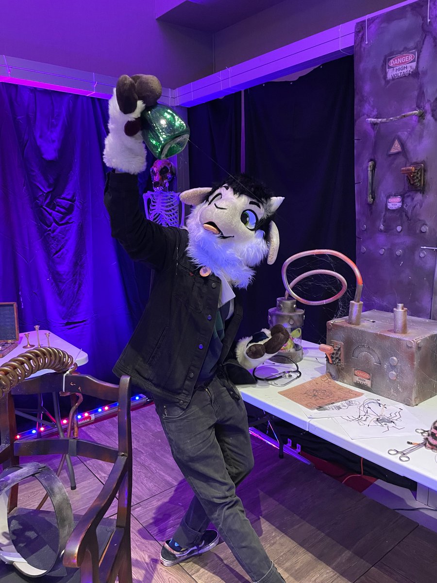 GoatJamesAz's tweet image. #confuror2023