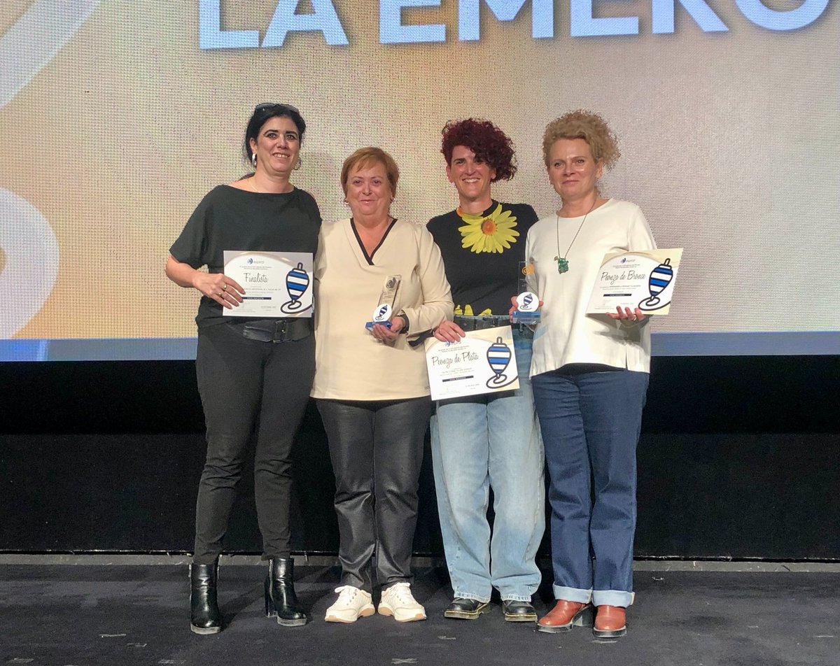 iaferre's tweet photo. Gracias por considerar que nuestro trabajo de #TutorIA , la Tutoria con Inteligencia Artificial #IA en #FP destaca como Guía docente
El alumnado de #cfgm de #oplab reaprendió con #AI

🙏💪🏻👨‍🔬👩🏻‍🔬@PremioEspiral @opospills https://t.co/HGQSgWSeMc