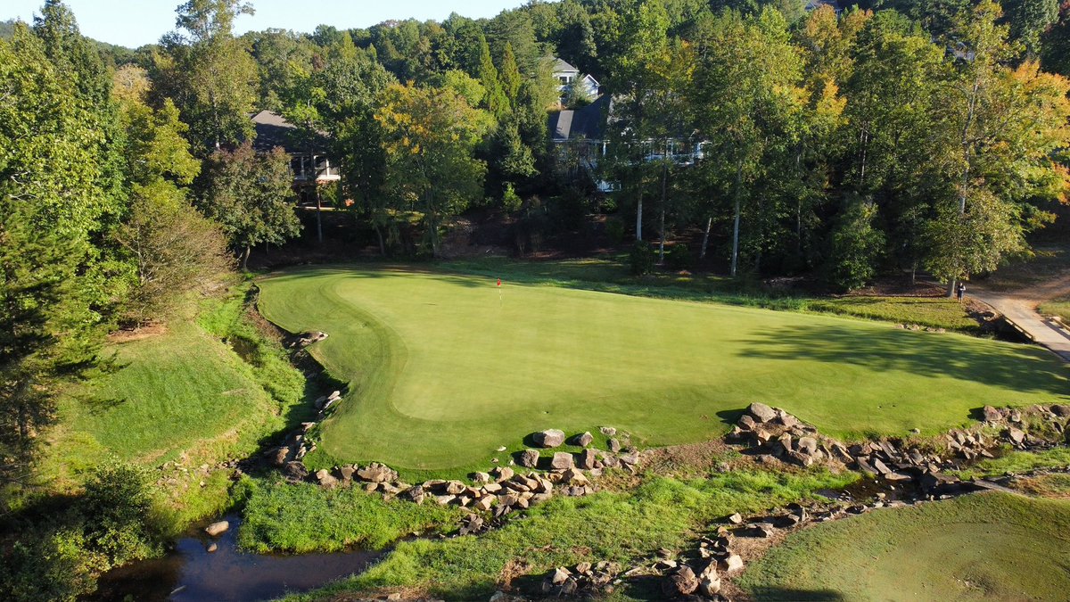 JLuGolfweek's tweet photo. The revived @tothillfarm will appeal to those who like their golf a bit adventurous. The sometimes crazy Mike Strantz greens are a blast to hit balls into. Gorgeous setting, and conditions rapidly improving with new zoysia greens. Wide in places, quite skinny in others. @golfweek https://t.co/HOmHnvHBiy