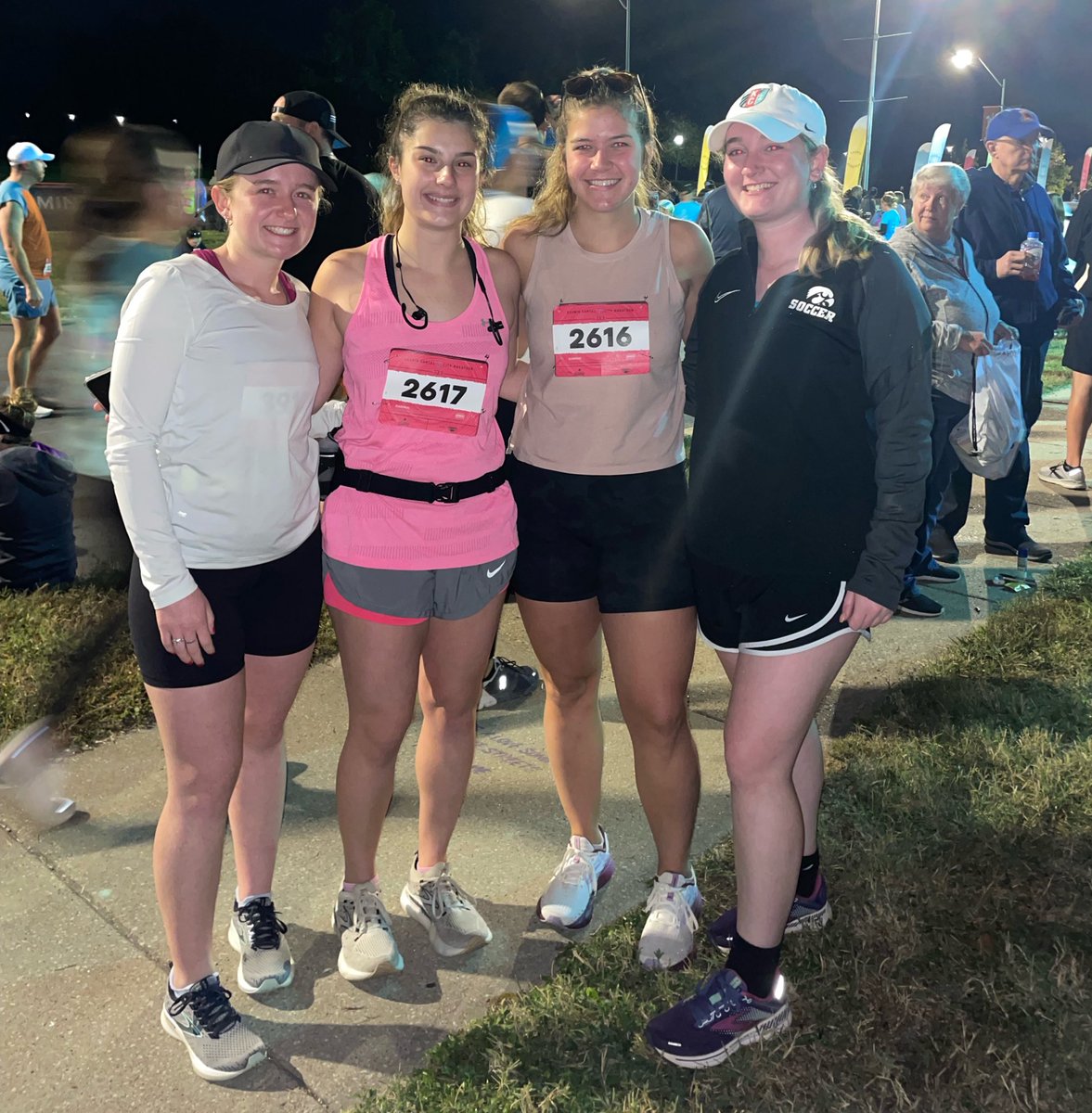 ViatorGBB's tweet photo. Kansas City Half Marathon had a few of our @ViatorGBB 🦁 alumna running this morning - (l to r) Katherine Schade ‘18, Olivia Isufi ‘18, Katie Krzoska ‘18 and Sarah Schade ‘17. Proud of you!! #LionsForLife #GoLions https://t.co/73Ke3sIwmE